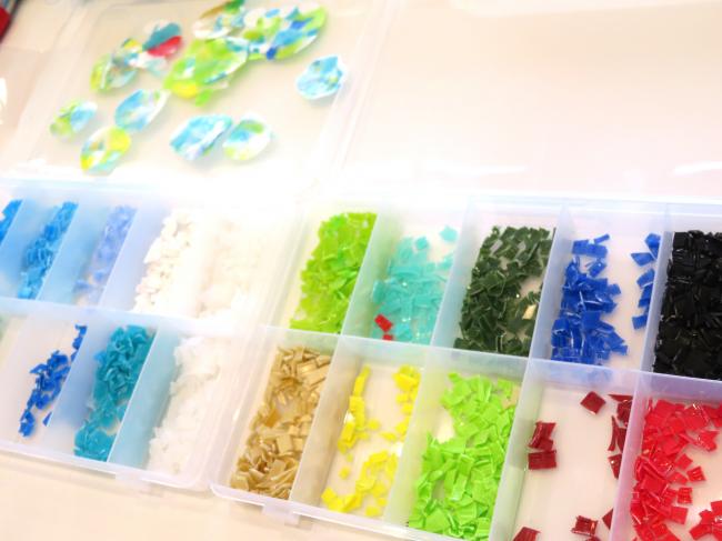 たくさんの色の