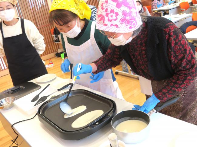 次に、クレープのようなもちもち食感の関西風☆