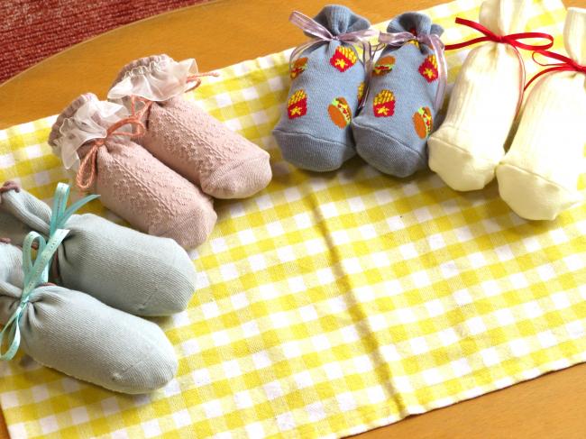 子ども用の靴下で作った、可愛らしいシューズリフレッシャー